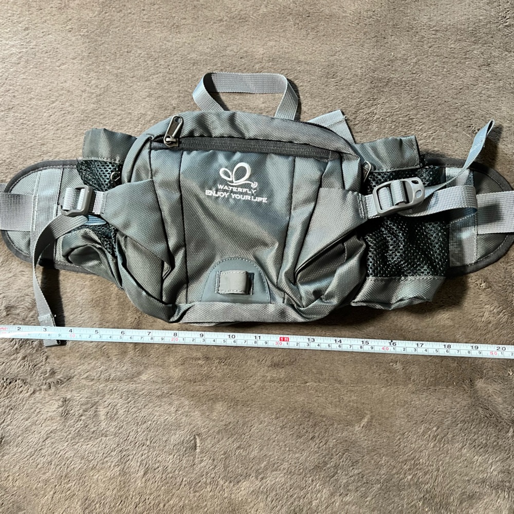 Waterfly hiking Fanny pack brand new